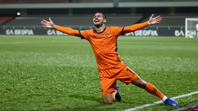 Luton Town's U21s secured a 6-0 victory over Ipswich Town, with a Jordan Clark hat-trick and Devante Cole's first goal...
