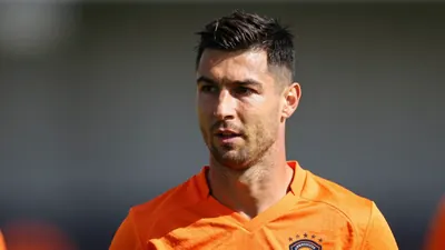 Luton Town are lining up a late transfer for Wigan Athletic's versatile defender Morgan Fox